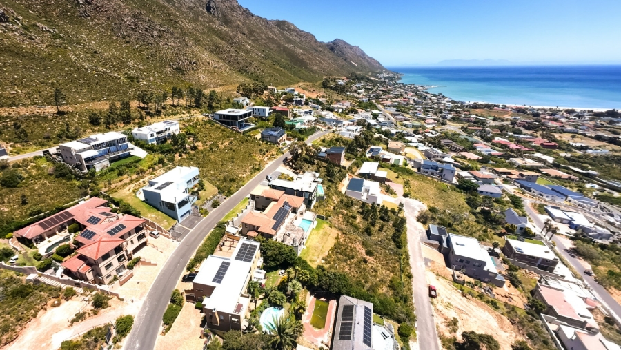  Bedroom Property for Sale in Gordon Heights Western Cape